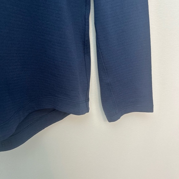 lululemon athletica Navy Blue lightweight pullover - Picture 5 of 13